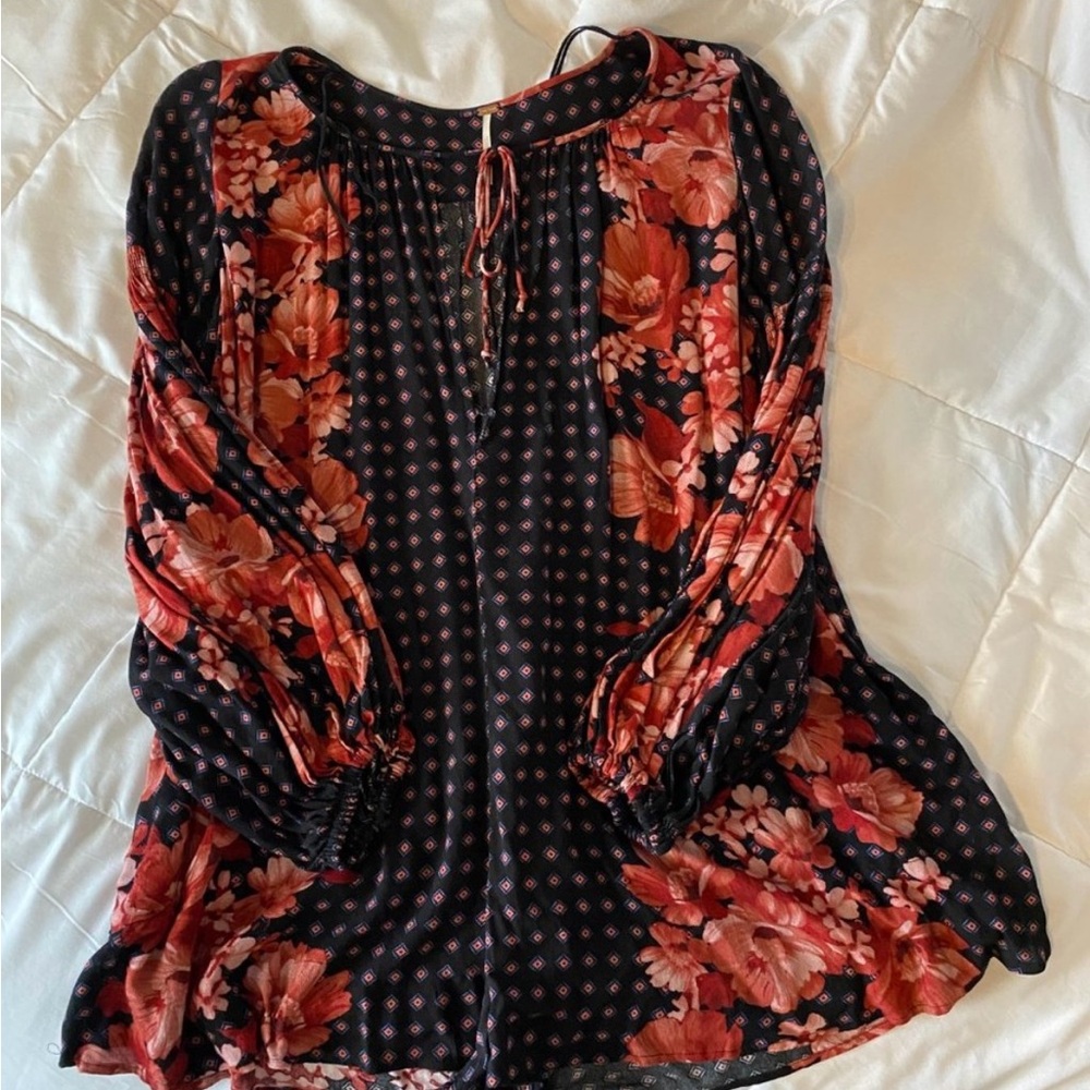 romper. Mini length so cute! Soft flowy material, flattering and comfortable